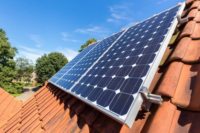 panneau solaire upre min